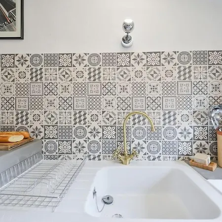 Le Petit Bateau - New Cosy/charming Studio/mezzanine For 3 - Ac/wifi Lejlighed *