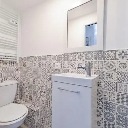 Le Petit Bateau - New Cosy/charming Studio/mezzanine For 3 - Ac/wifi شقة