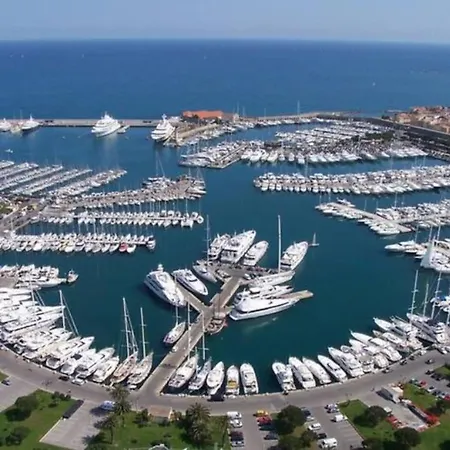 Le Petit Bateau - New Cosy/charming Studio/mezzanine For 3 - Ac/wifi * Antibes