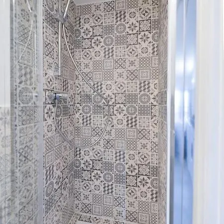 Le Petit Bateau - New Cosy/charming Studio/mezzanine For 3 - Ac/wifi *