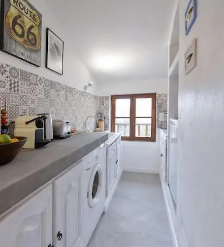 Le Petit Bateau - New Cosy/charming Studio/mezzanine For 3 - Ac/wifi *